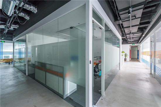 清水湾大厦办伴共享办公商务中心