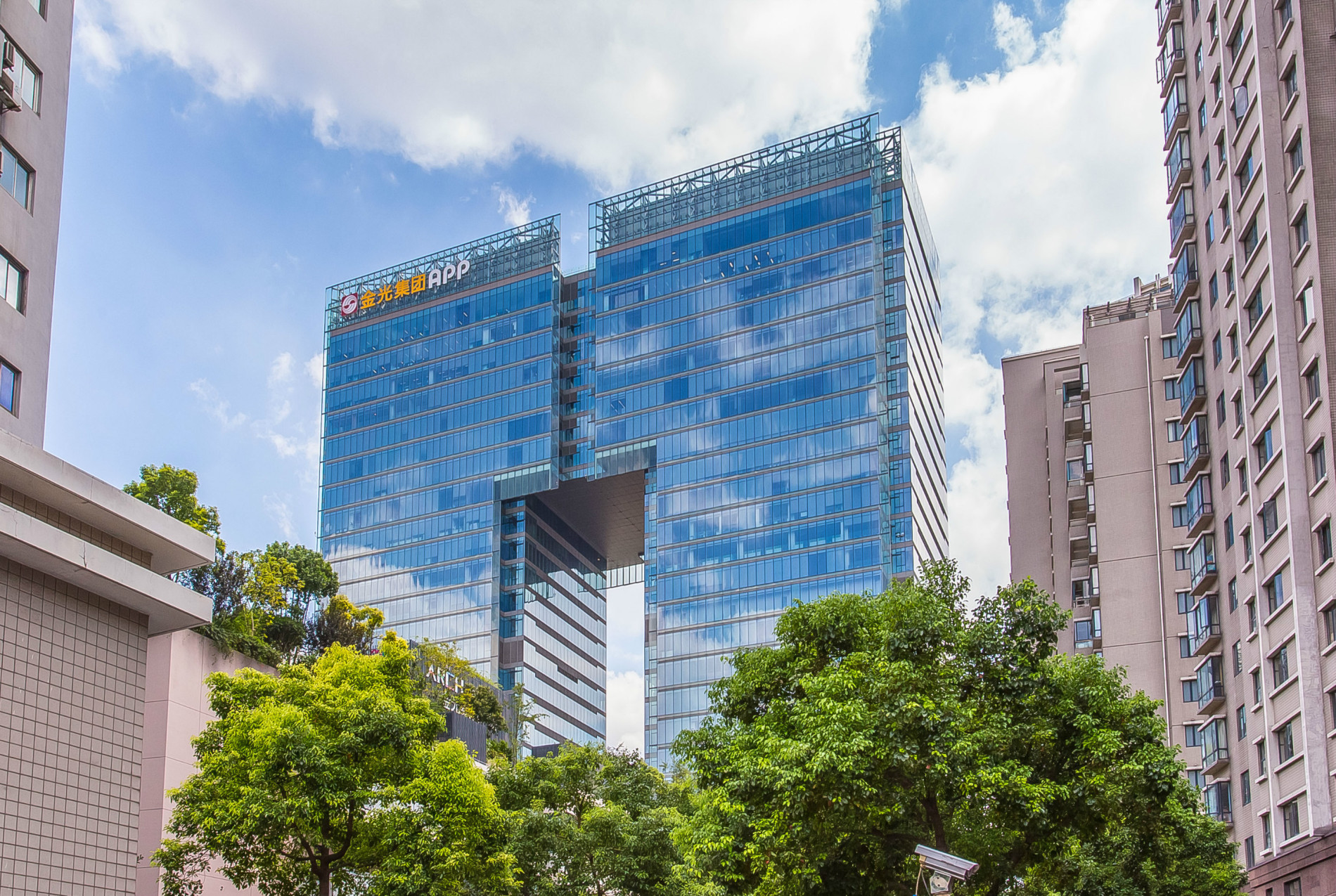 金虹桥国际中心 金虹桥国际中心.jpg