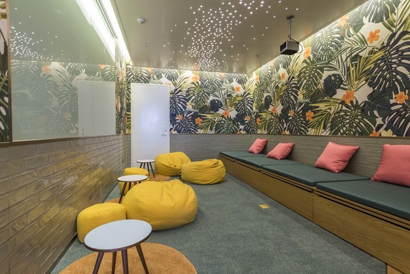 月星环球港联合办公 月星环球港联合办公