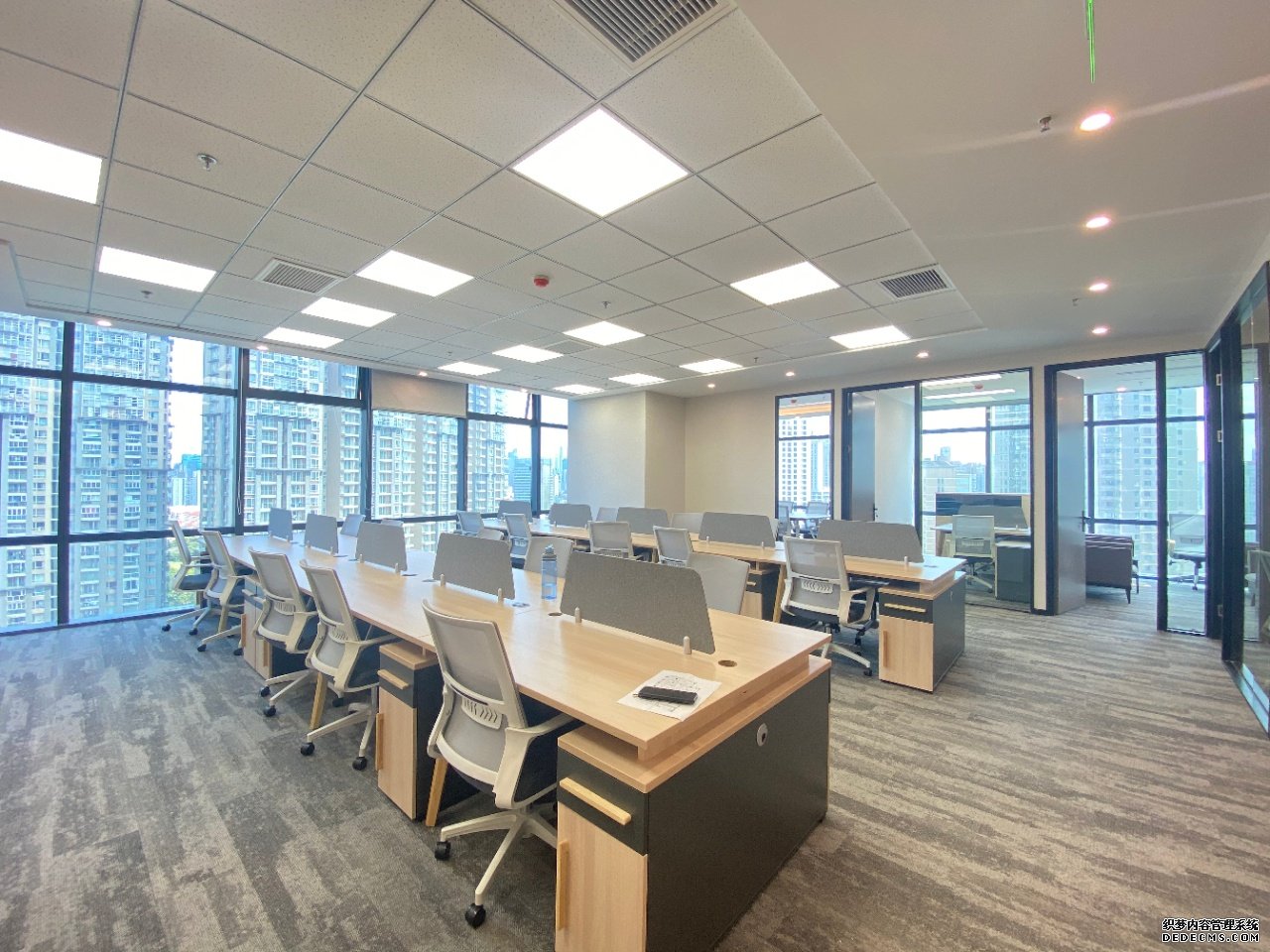 长宁龙之梦办公室招租 (9).jpg